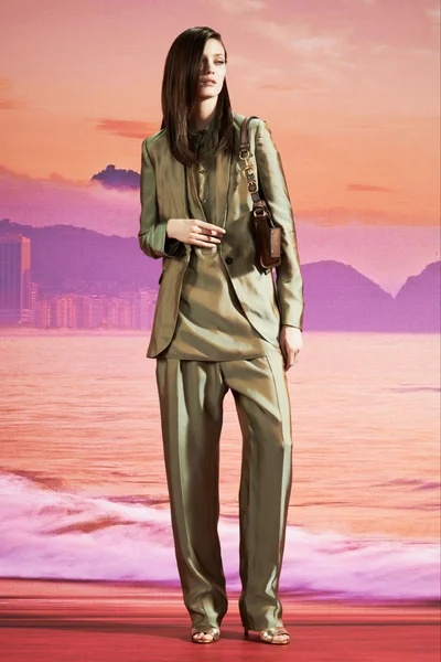 Look 14
